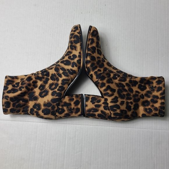 NEW MARC FISHER leave2 ankle booties - Picture 4 of 8